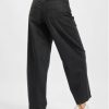 Urban Classics / Straight fit jeans Ladies High Waist Wide Leg Cropped in zwart